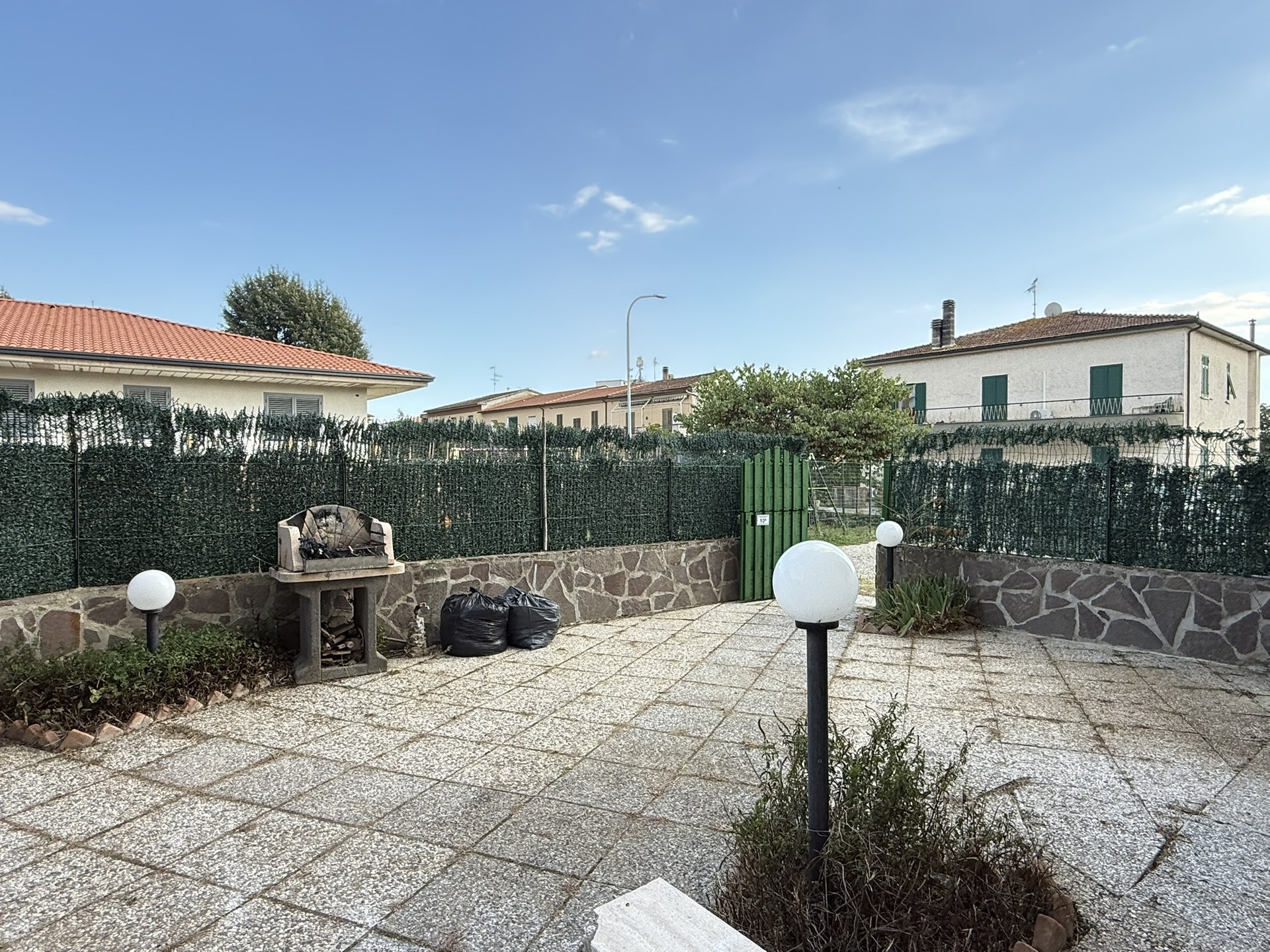 Appartamento con ingresso indipendente e giardino a Ribolla