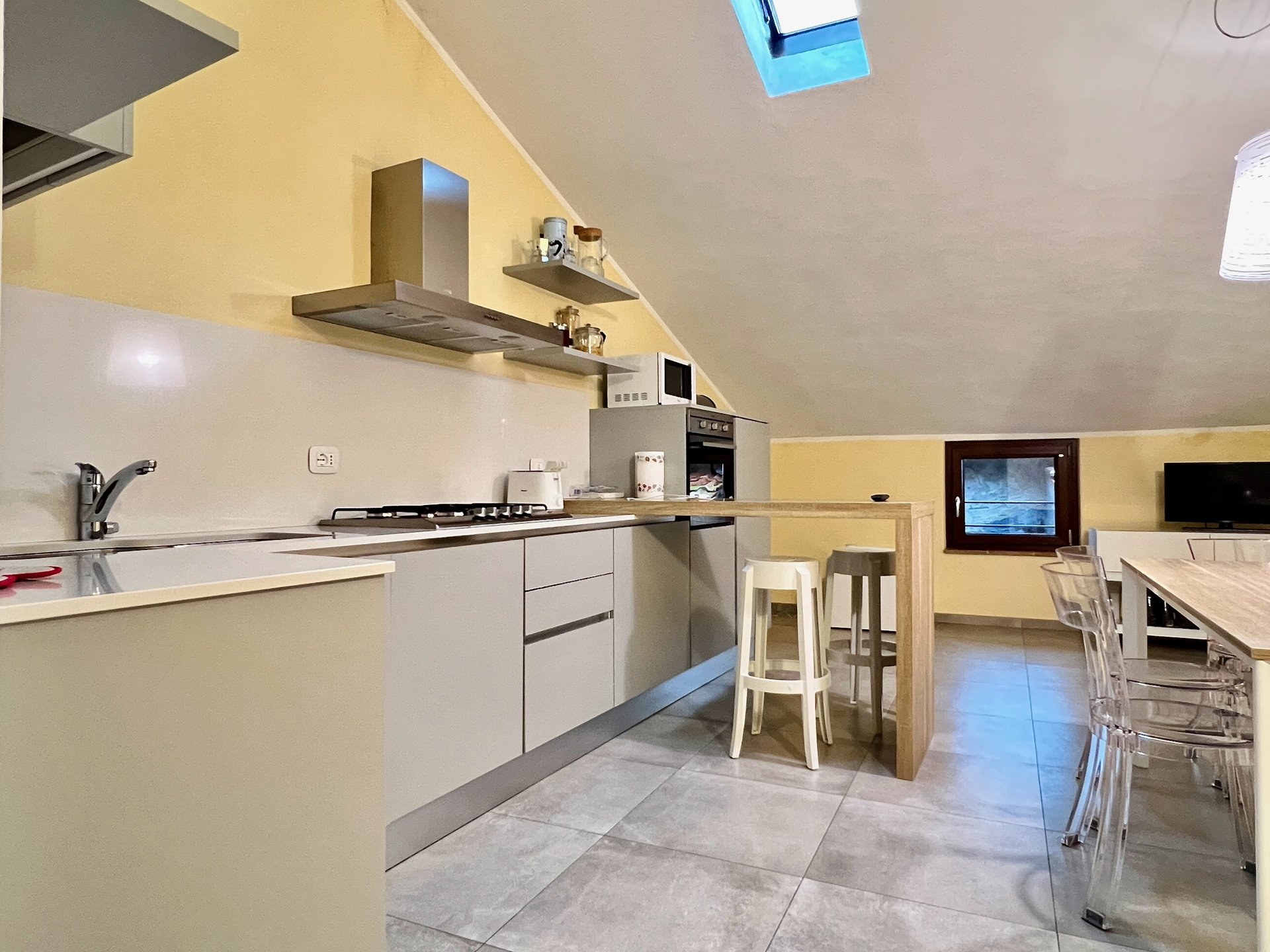 Casa storica indipendente in vendita nel borgo di Batignano