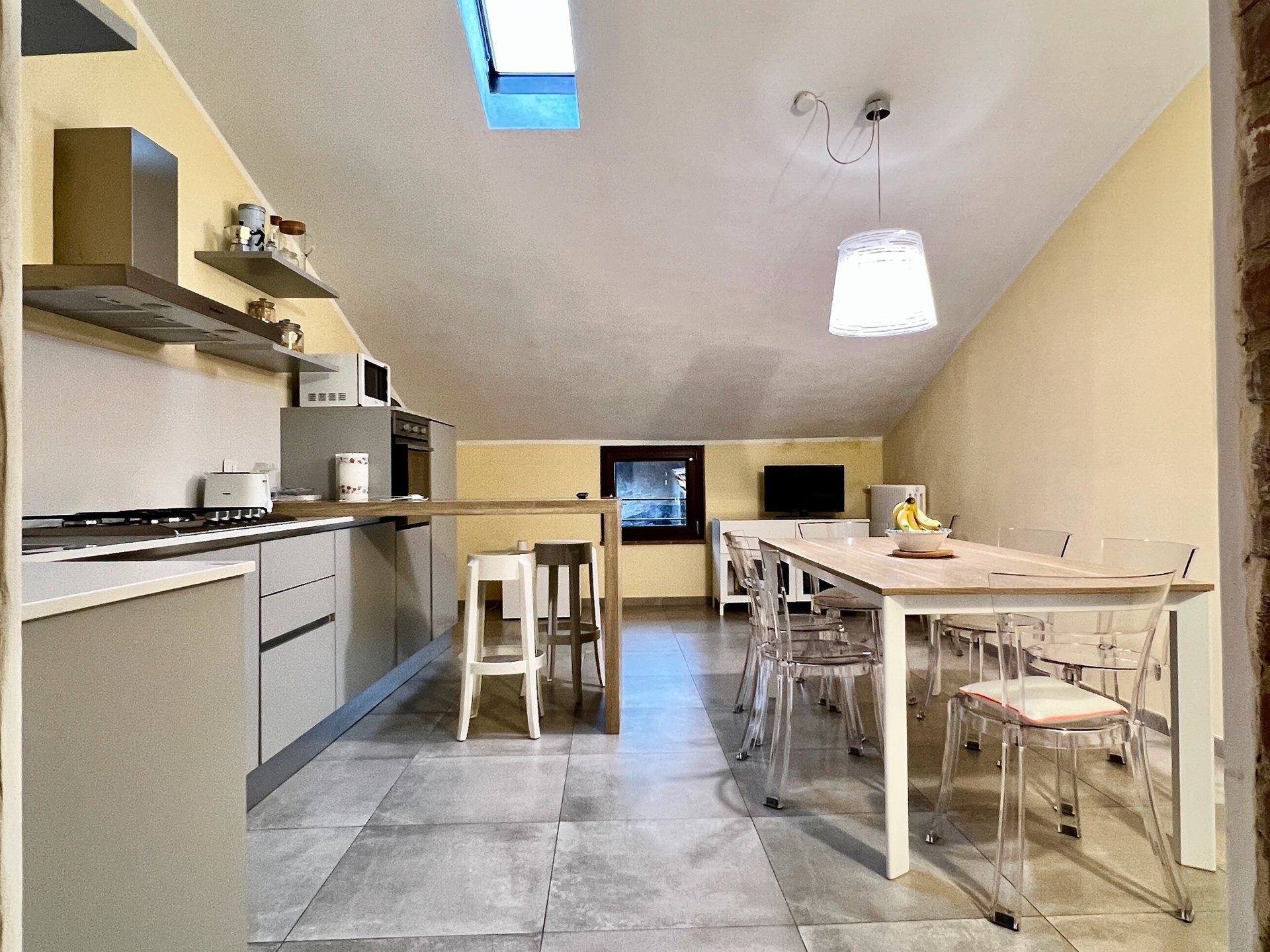 Casa storica indipendente in vendita nel borgo di Batignano