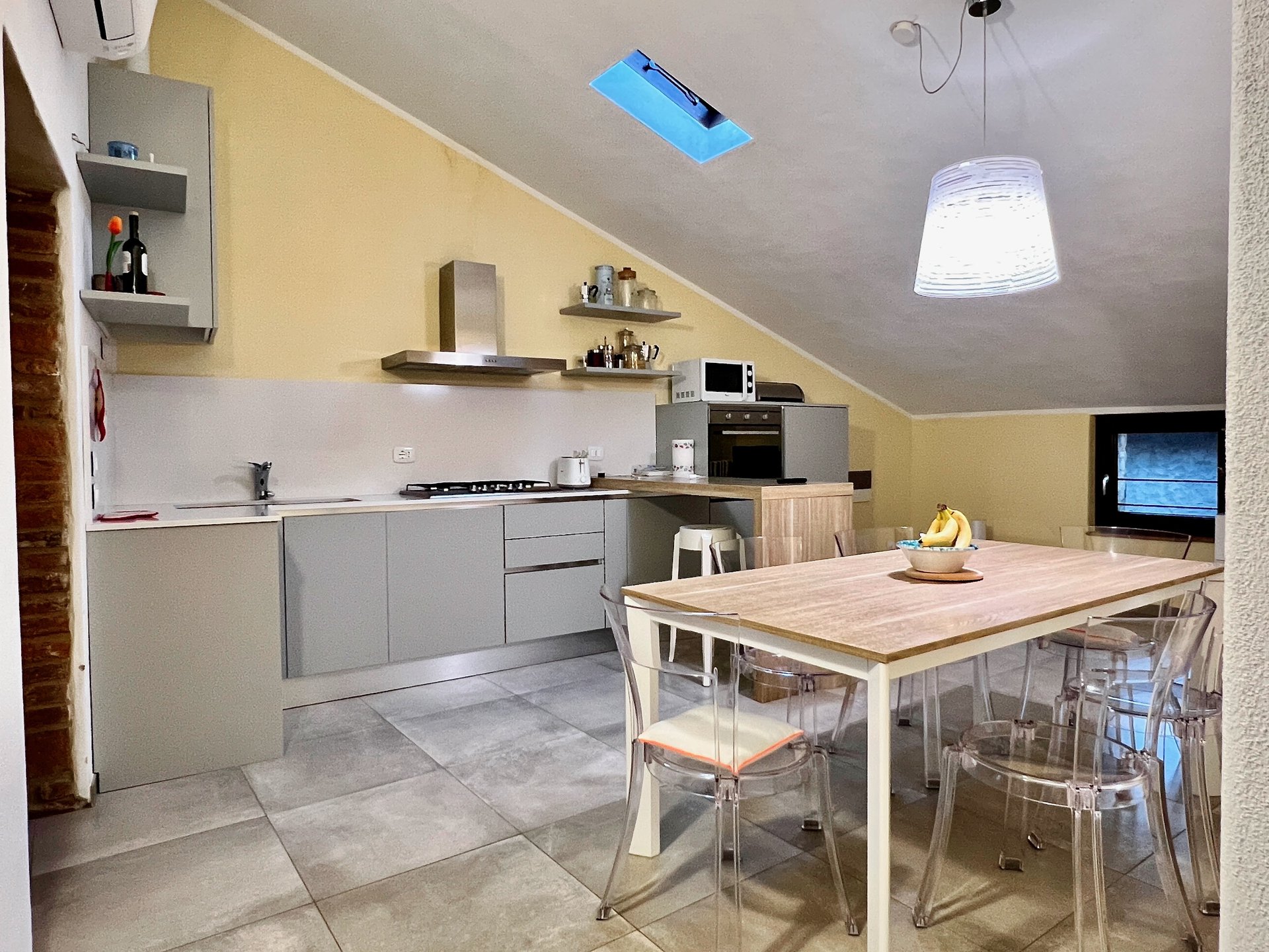 Casa storica indipendente in vendita nel borgo di Batignano