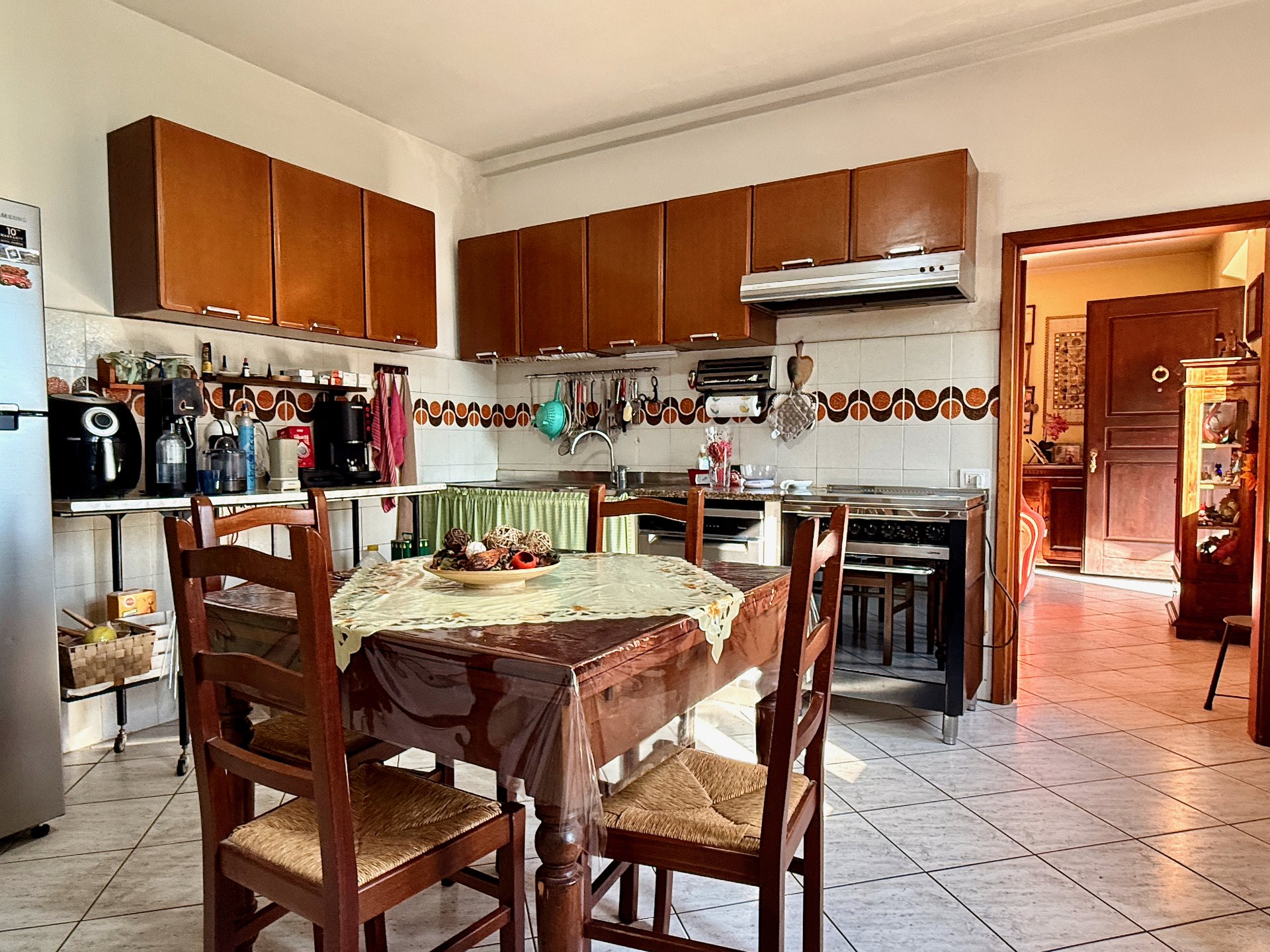 Casale con due abitazioni e magazzini in località Ampio Casale con due abitazioni e magazzini in località Ampio
