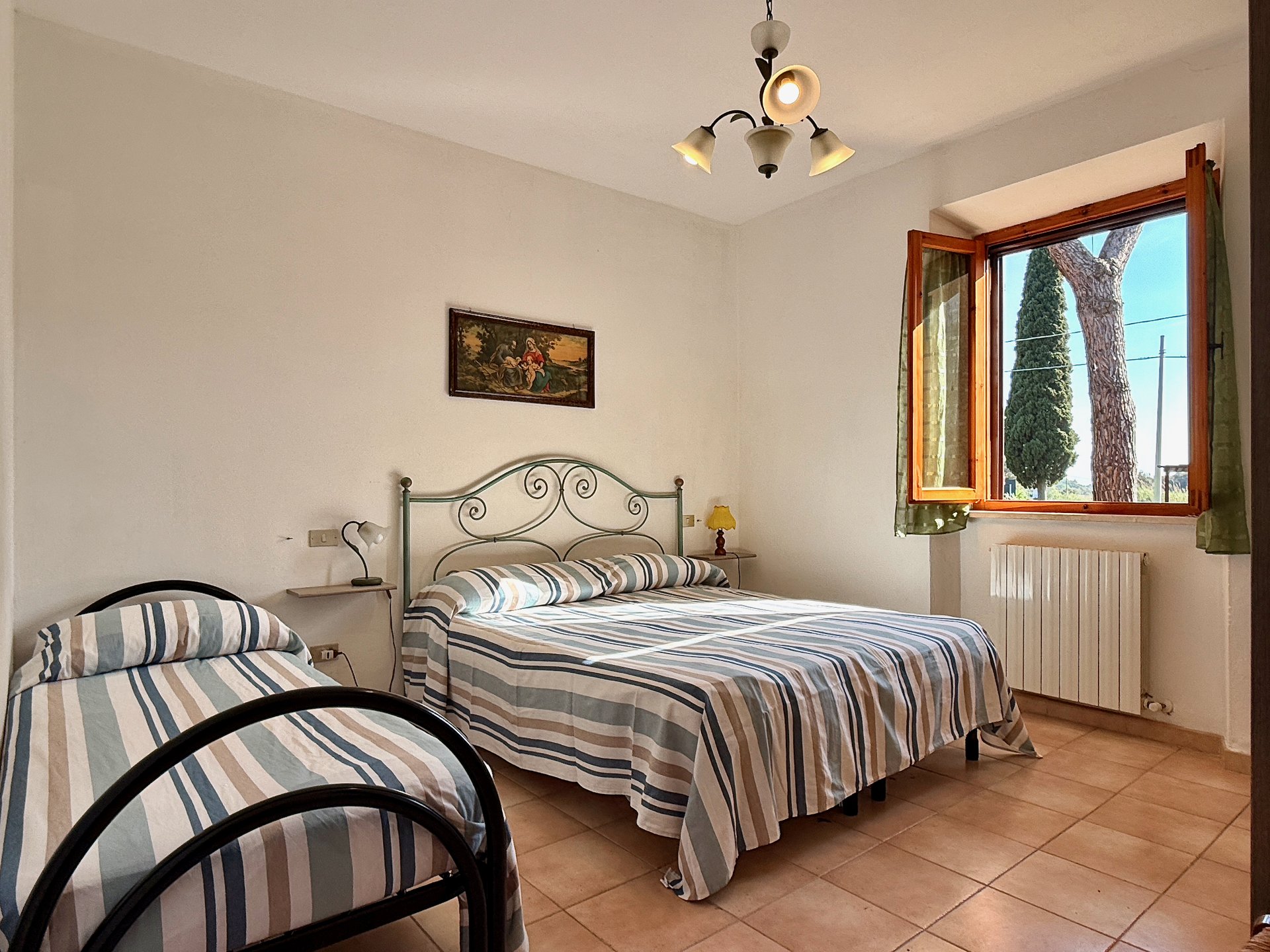 Casale con due abitazioni e magazzini in località Ampio Casale con due abitazioni e magazzini in località Ampio