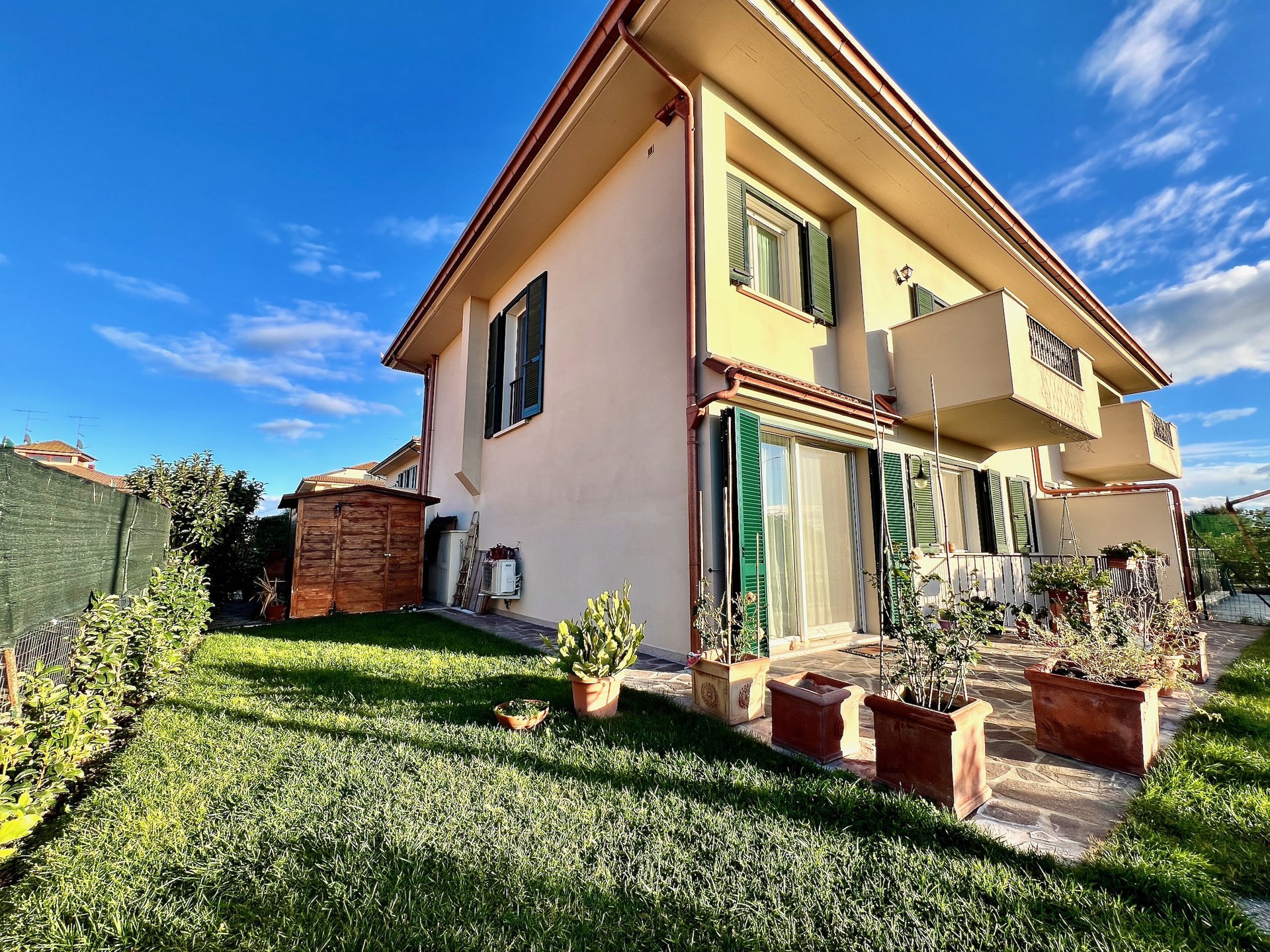Villa bifamiliare in vendita a Grosseto, nel complesso Il Borgo